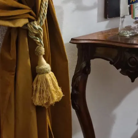 Bohemian - Center Double And Fireplace Master